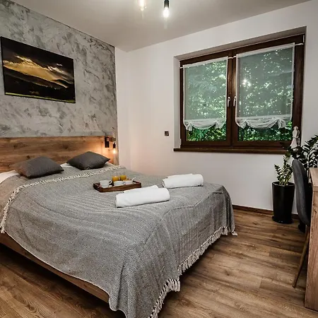 Nad Stawami アパート