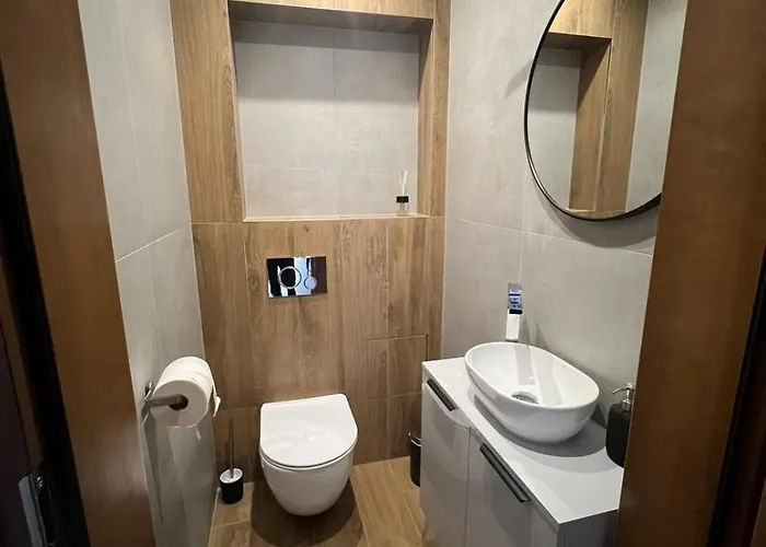 Nad Stawami דירה Ujanowice